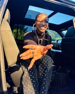 Reginae Carter Instagram - Shadow banned but you know I still peek through 😏🤪💞