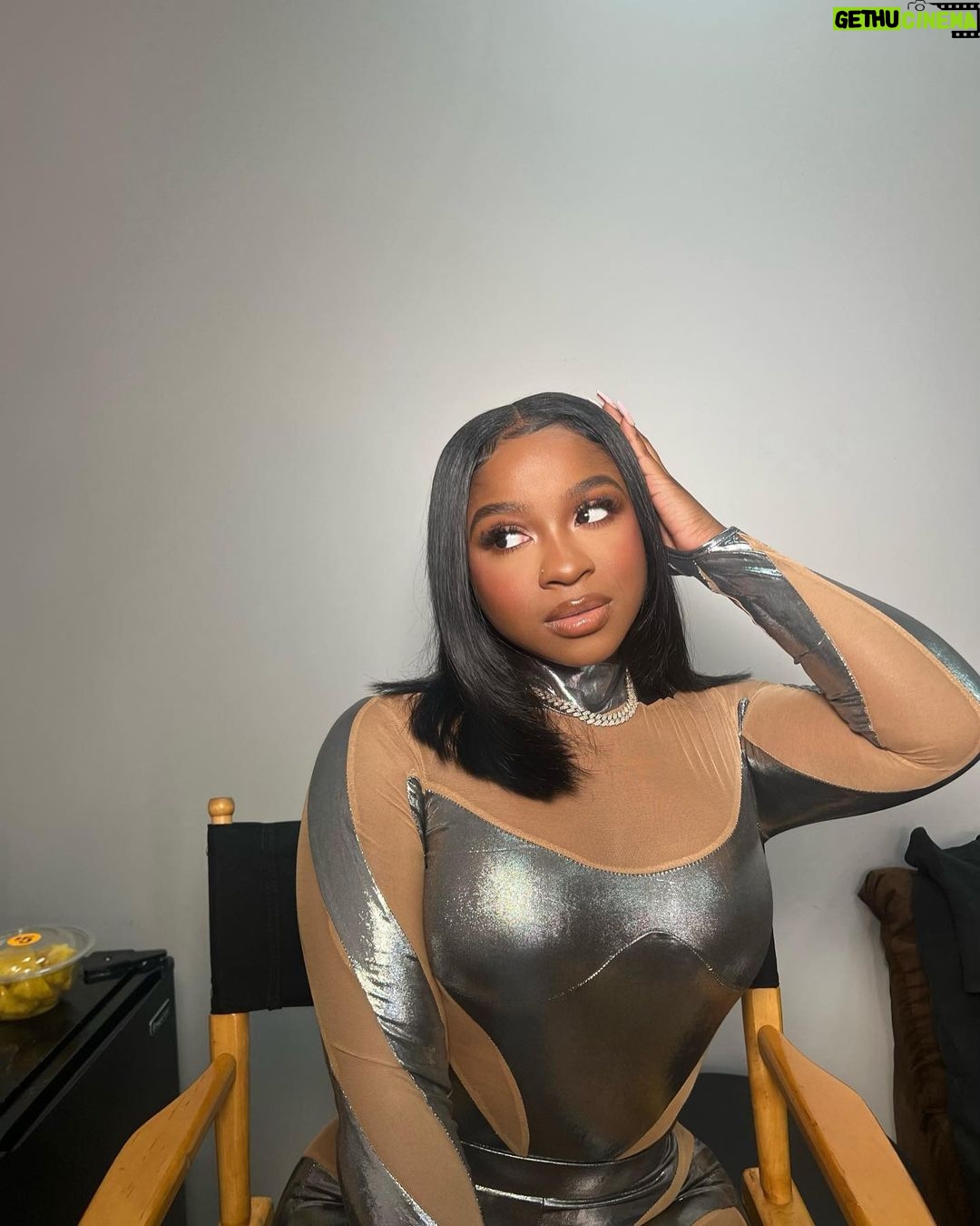 Reginae Carter Instagram - Ready , Set , Glam ✨ Makeup @ohkeliyah Hair @glammoroushair