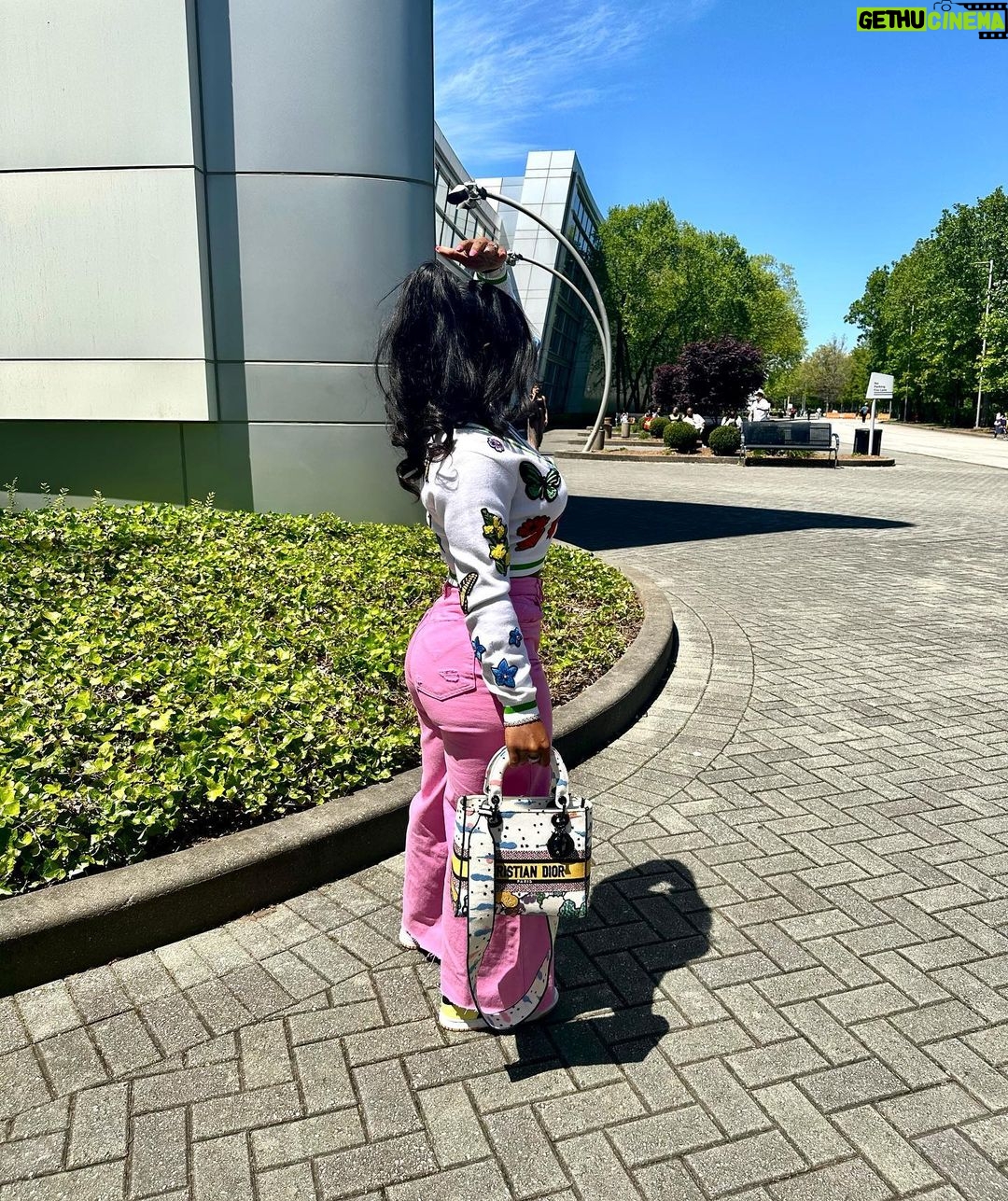 Reginae Carter Instagram - No need to Show out , I just gotta Show up 💕 Georgia International Convention Center