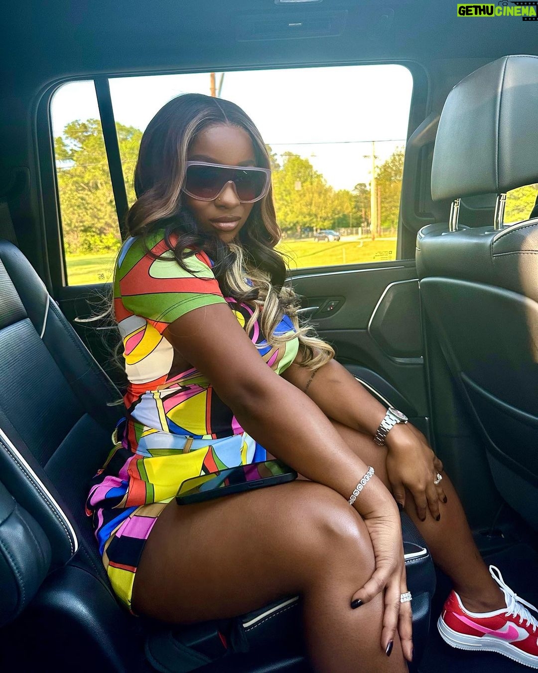 Reginae Carter Instagram - Anything for his favorite lady 💕