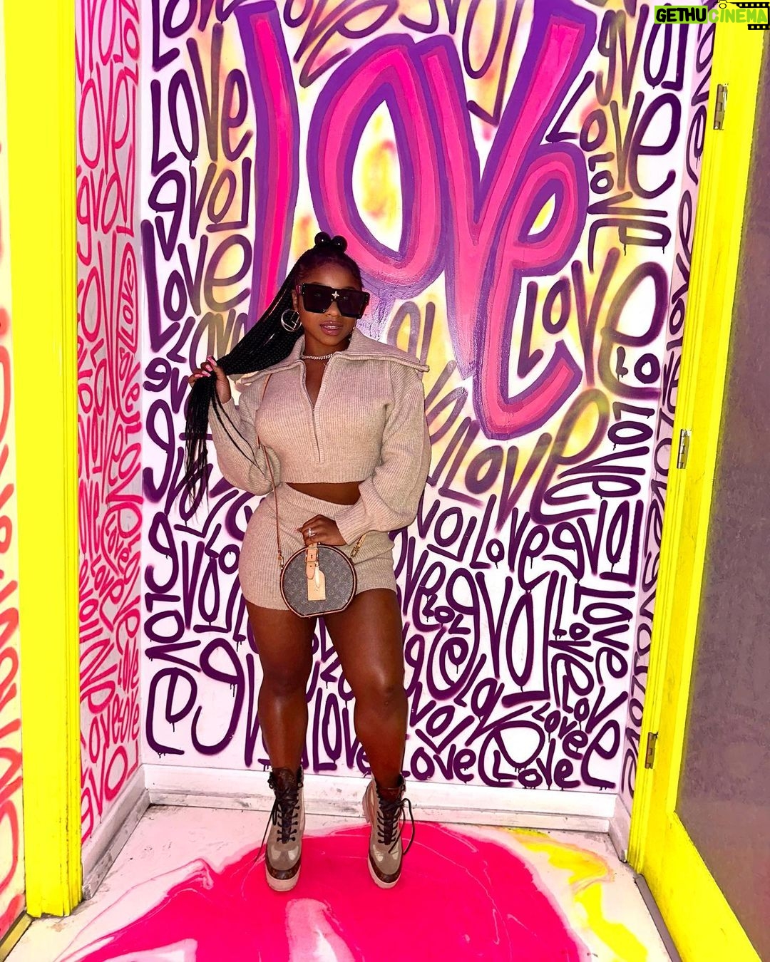 Reginae Carter Instagram - GNO 💞 @fashionnova