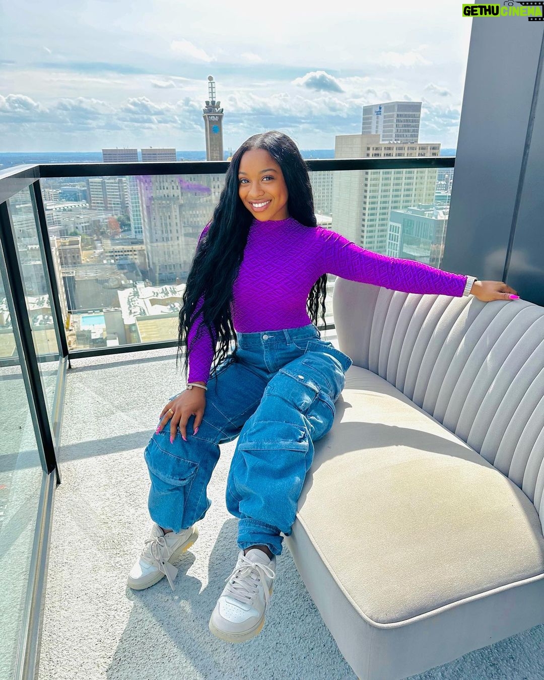 Reginae Carter Instagram - I got the sauce , I got the recipe 💜 👖 @Fashionnova