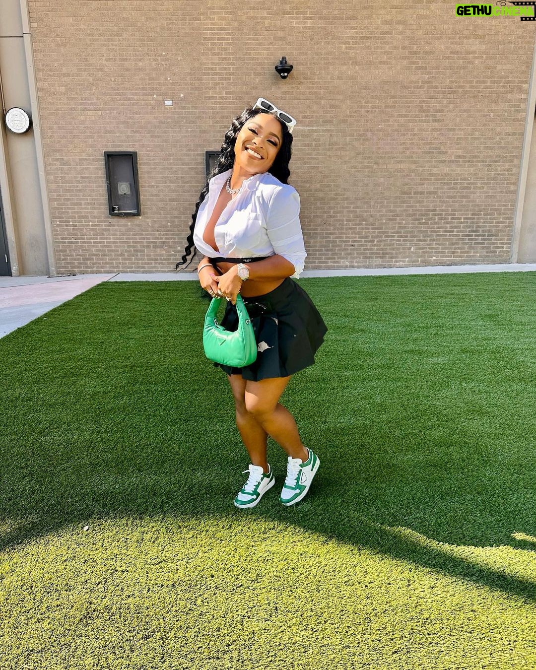 Reginae Carter Instagram - Prada Moment 💚 Baltimore, Maryland