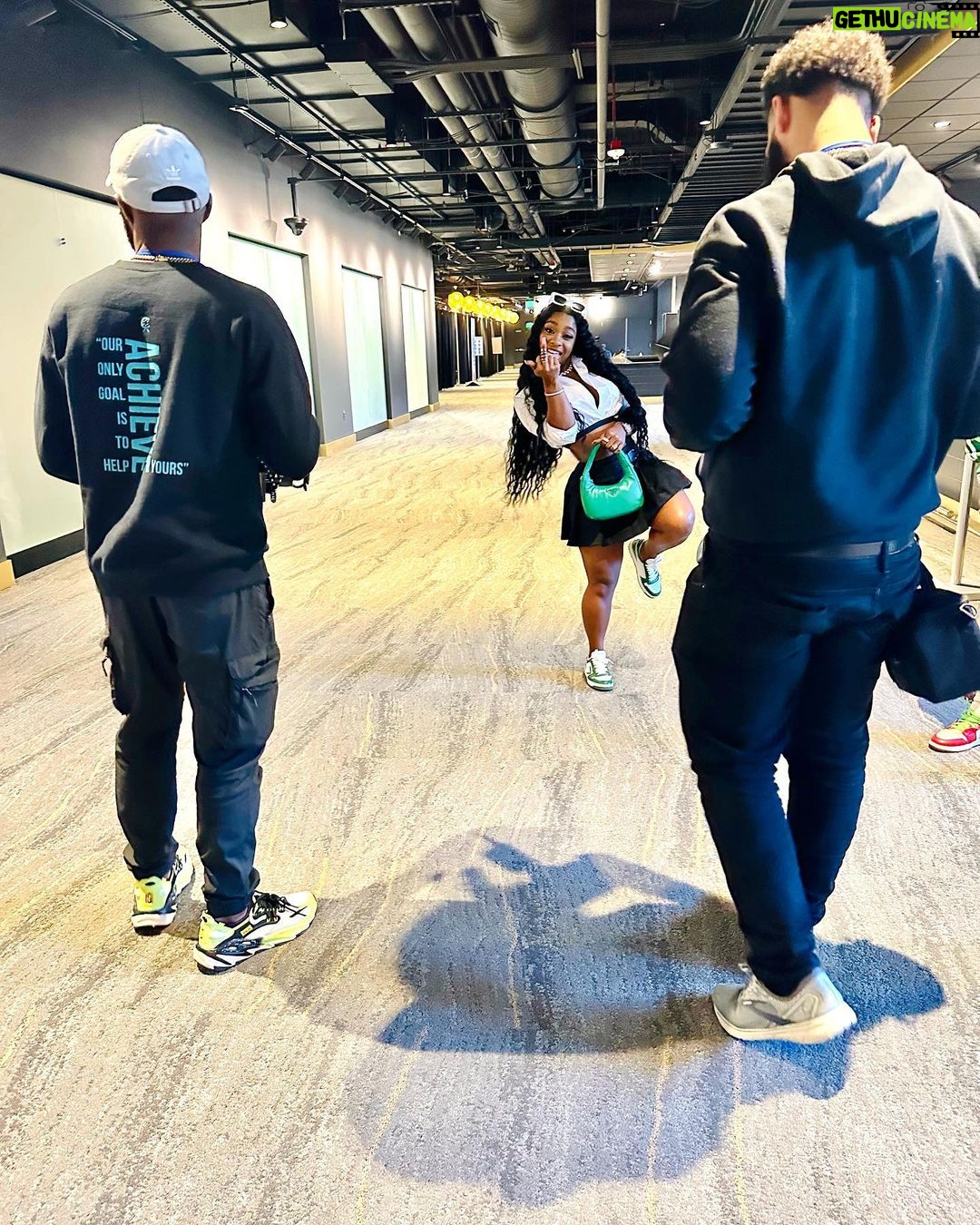 Reginae Carter Instagram - Prada Moment 💚 Baltimore, Maryland