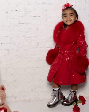 Reginae Carter Instagram - Happy Birthday to my little sister @reign_beaux 💕 This little girl means so much to me !! I can’t believe she’s 5 already ! I remember giving you your first bath 🥹 I remember not wanting to leave the hospital because I was so in love with your wittle self🥰 Now you’re My True Mini me ! Sassy as ever and you don’t play about your mama ! Lol my lil twin 😝 Today we celebrate you and you know we gone turn all the way up !! #birthdaygirllll  you’ll forever be my little baby ❤️