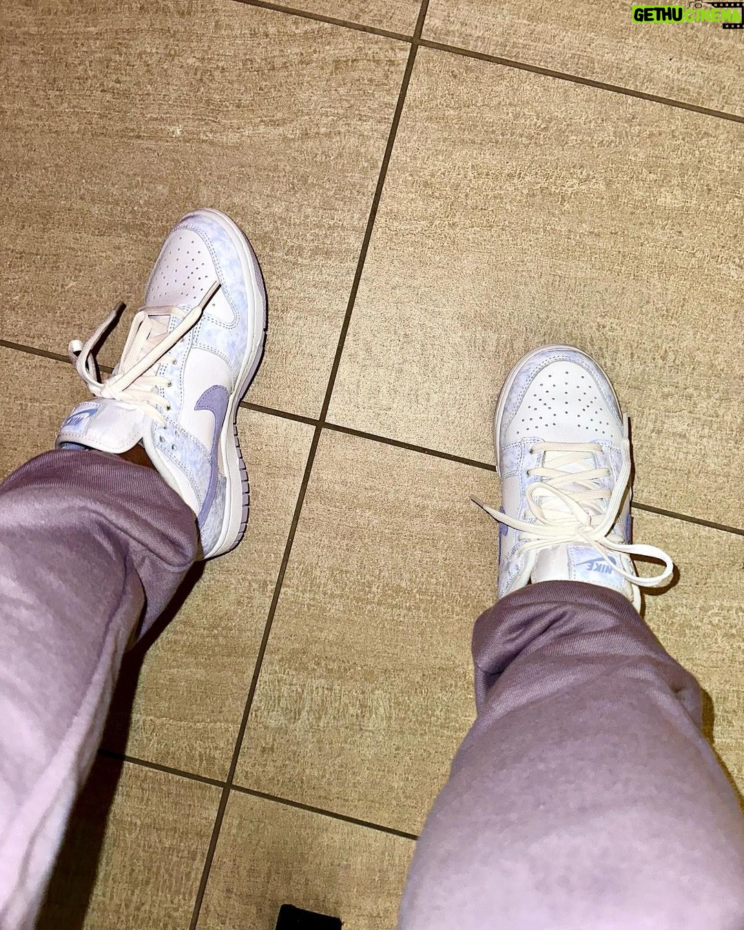 Reginae Carter Instagram - Sum light 😏💜