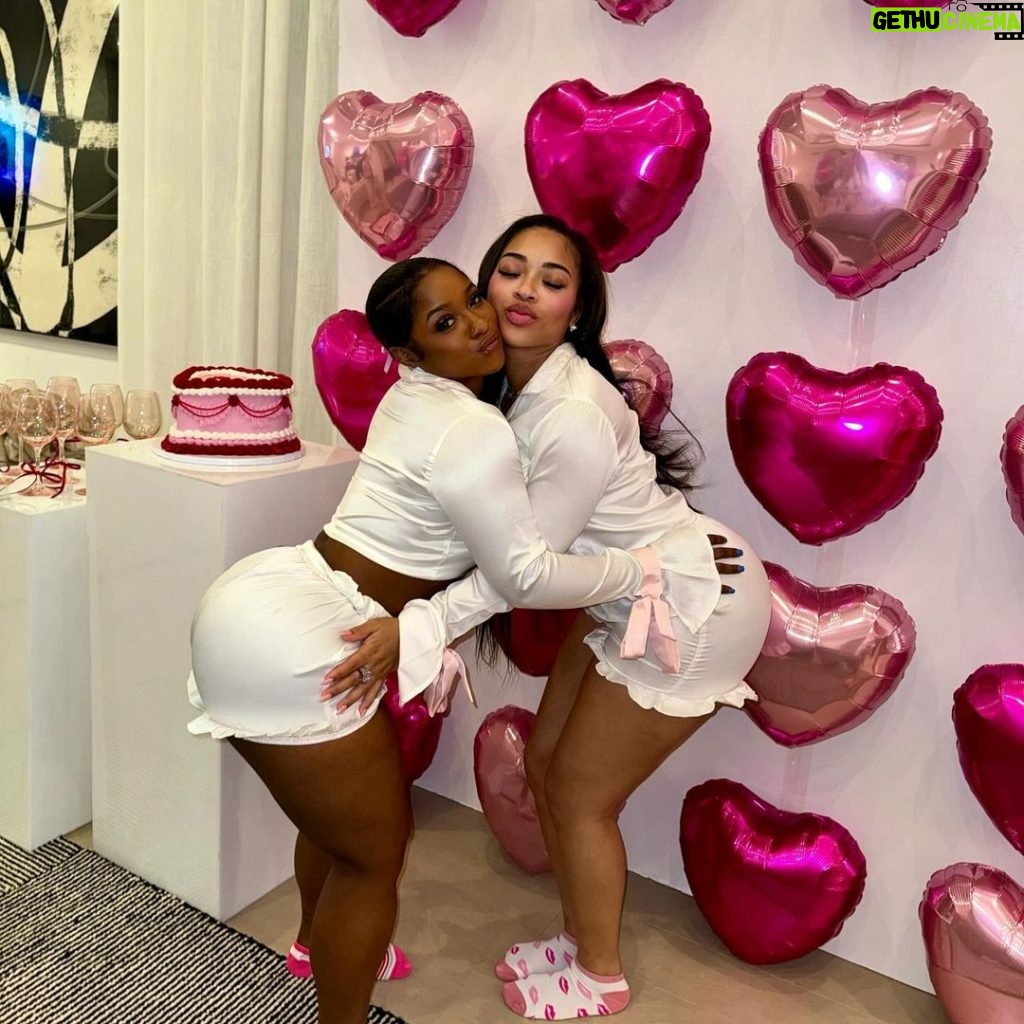 Reginae Carter Instagram - Galentines With My Girls💗 A Time Was Had 🥳