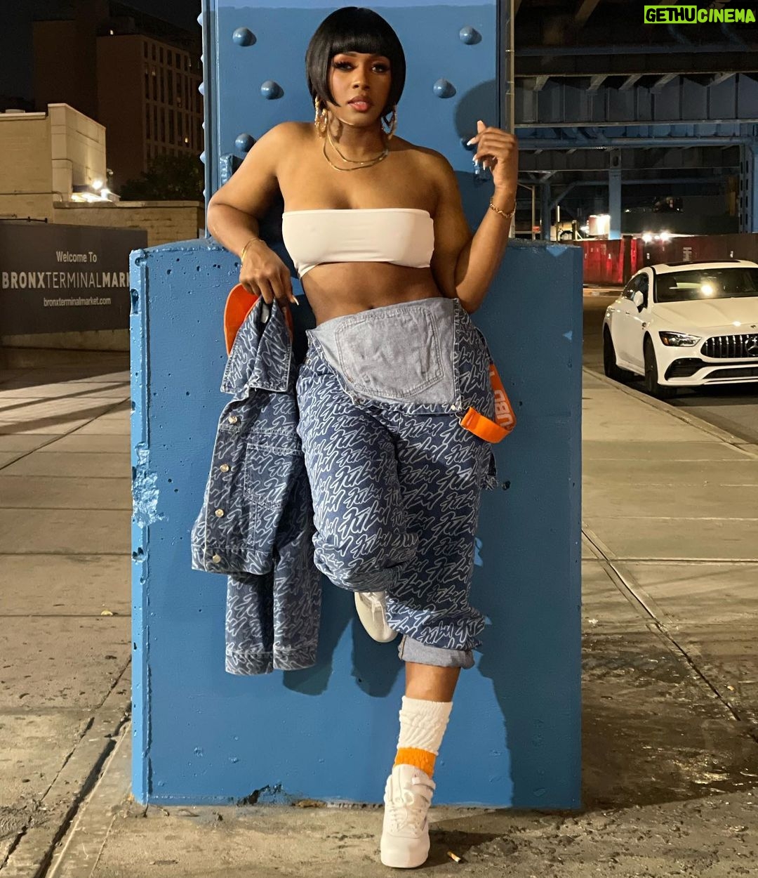 Remy Ma Instagram - Remjamin Buttons🧡🤍💙 Giving Uniqua vibes😈IYKYK Sidebar: 90s party Swag: Fubu , Bucket Hat, Bob, Jean Jumper, Slouch Socks, $54.11’s , Herringbones, Bamboo Earrings (at least 2 pair) Double Sidebar: Bowlegged Stance- Artist’s own😎 #Reminisce #RemyMa