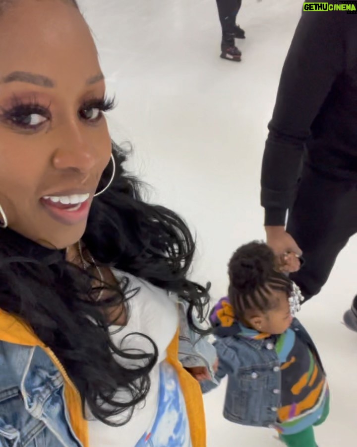 Remy Ma Instagram - Happy Father’s Day Daddy ! @papoose AKA Mr. BlackLove 😏 We all love you & appreciate u soooo much 🖤 Sidebar: @ReminisceMacKenzie is jokes 🥰 Double Sidebar: “We all love u” includes the adultren (definition of adultren: grown children lol) #Reminisce #RemyMa