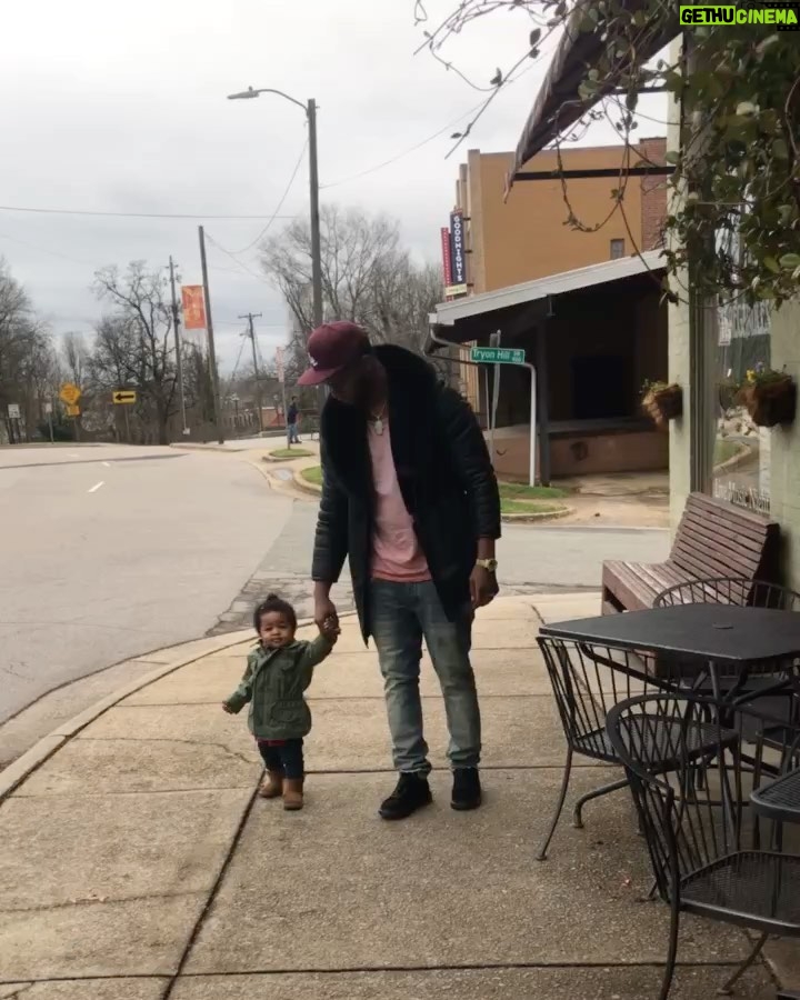 Remy Ma Instagram - Happy Father’s Day Daddy ! @papoose AKA Mr. BlackLove 😏 We all love you & appreciate u soooo much 🖤 Sidebar: @ReminisceMacKenzie is jokes 🥰 Double Sidebar: “We all love u” includes the adultren (definition of adultren: grown children lol) #Reminisce #RemyMa