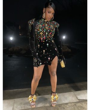 Remy Ma Instagram - Beautiful outfit for a beautiful occasion 🥰 Thank u to the amazing @BevySmith for inviting me to the most amazing dinner ever!! So many smart, talented, powerful, black women in one room💜 I learned so much; u r an inspiration Bev💋@BET
Hair by @moochhair 🚺
Makeup by @koreankandy 🚺
Dress by @angelbrinks 🚺
Shoes by @iamjenniferle 🚺
Sidebar: I’m in the room where it happens #IYKYK
Double Sidebar: 😁
#Reminisce #RemyMa
