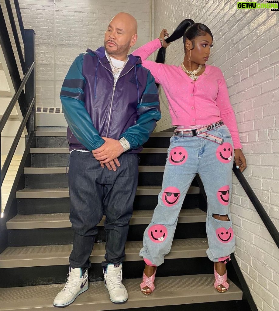 Remy Ma Instagram - This how the dynamic duo does daytime tv! 😎 @fatjoe @wendyshow Much love to my amazing team that helps me execute my style ideas, no matter how crazy & last minute it is😎😂 @MoochHair @KoreanKandy @KyndalMarieStyle Sidebar: I’m not selfish; y’all can use them but Don’t try to steal them; cuz that’s when I start getting territorial 😈 Double Sidebar: it killedddddd me to tag them😂😂😂💋 #Reminisce #RemyMa