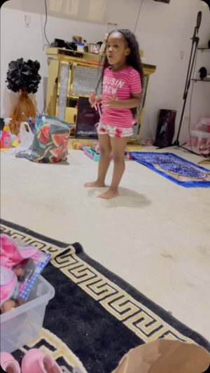 Remy Ma Instagram - My mini-me @ReminisceMacKenzie turned 5 today. She’s so vibey; she’s funny , she’s smart, she a lil gangsta sometimes 😂 she literally lights up the room and everybody loves her but nobody more than me…Mommy loves you! Happy birthday!!! 
Sidebar: I wanted y’all to see the different sides of my baby - she is jokes
Double Sidebar: party Saturday!
#Reminisce #RemyMa