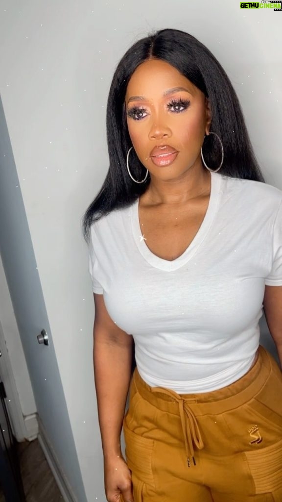 Remy Ma Instagram - 🥛🍫 Sidebar: I just OVER-lined my lips…relax Double Sidebar: ANDDDD @LashLioness finessed my lashes 🥰 #RemyMa