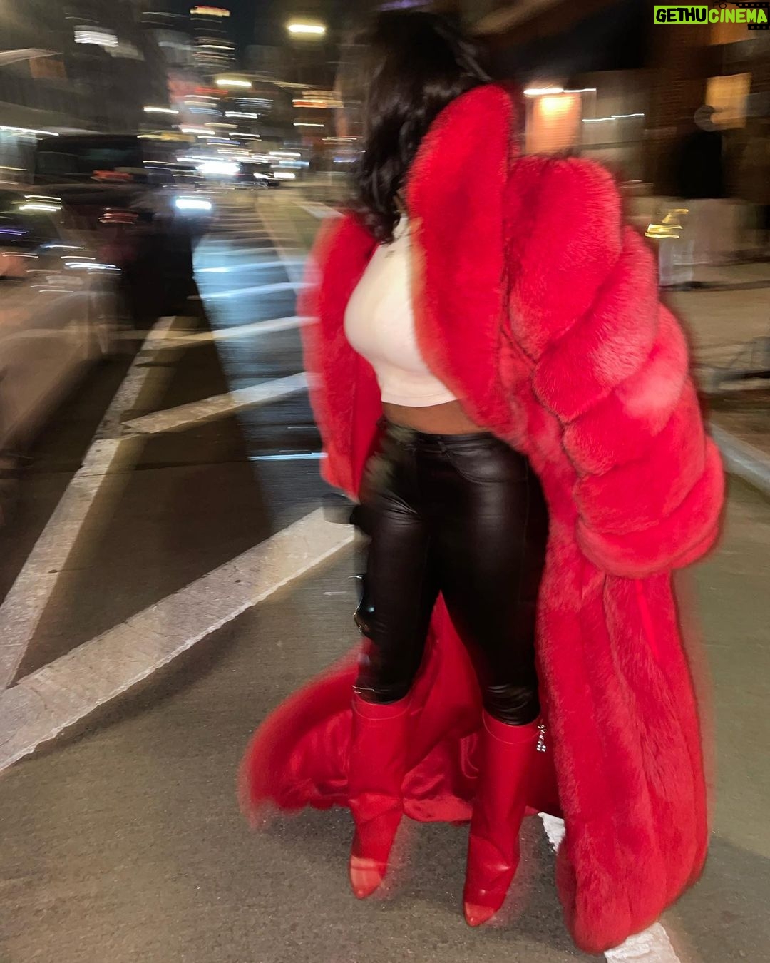 Remy Ma Instagram - Chocolateeee 🍫 Custom coat @DanielsLeather Sidebar: I designed this coat 3 years ago in white & been getting another color every year; this red my fave tho ❤️🤎 Double Sidebar: Yesss it’s drags on the ground…that’s why they have cleaners #Reminisce #RemyMa