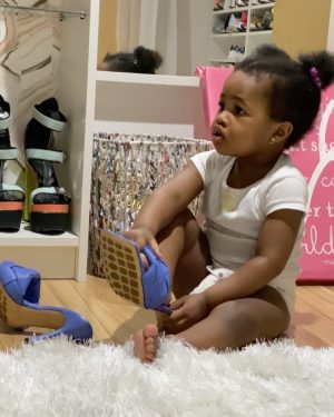 Remy Ma Instagram - My babygirl, my happiness, @ReminisceMacKenzie , turns 3 today…I can’t believe how fast this happened! Her personality is so fire!!! I literally laugh out loud all day with her. HAPPY BIRTHDAY KenzieGirl💋💋💋#MyMac #MiniMe #RemyMa