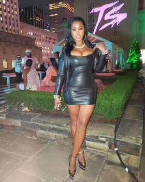 Remy Ma Instagram - Good times with great friends 🥰
Sidebar: now you knowww I don’t know how to act when @Brandy come @darealterrencedavidson 
Double Sidebar: I love that my beautiful friend @iamjuju_  is tall like me  #RemyMa