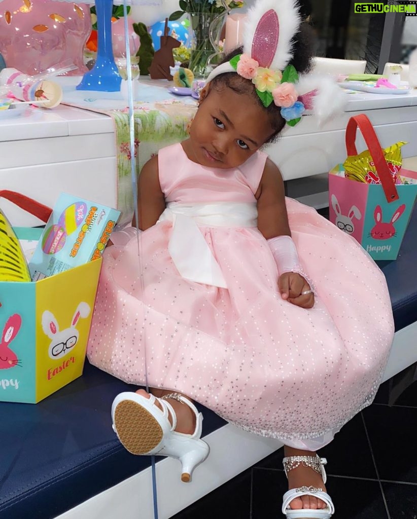 Remy Ma Instagram - @ReminisceMacKenzie ‘s Easter Brunch 🐣💐 Everybody wore poofy dresses, “high heels”, and bunny ears🥰 #RemyMArtha was veryyyy happy! Sidebar: RemyMArtha was even happier when everybody picked up their kids the next day 😩😎 #RemyMa