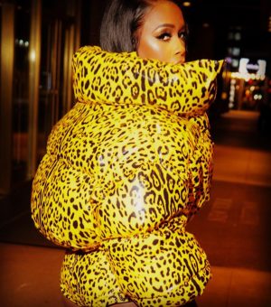 Remy Ma Instagram - Hair @darealterrencedavidson 
Makeup @koreankandy 
Jewelry @pristine_jewelers 
(I gotta show y’all some close ups of my new chandelier 😎)
Jacket, Brassiere, & Hot pants #dolcegabbana 
Boots #tomford 
📸 @starthestar 
Sidebar: My Amiga @iamjuju_ REFUSED to take pics on her phone for me like normal friends do; bish hired a whole photographer 🤦🏽‍♀️(gotta luv her😍)
Double Sidebar: I reallyyyyy hate taking pictures #RemyMa