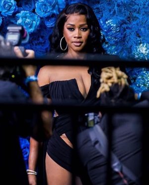 Remy Ma Instagram - Custom Dress @danthony.designz 
Shoes @iamjenniferle 
Bracelets & Diamond Hoops @samdiamonds144 
Bundles @royalhairdelivery 
Sidebar: I promise y’all my undergarment was perfect in the car; soon as I stepped on the carpet it scrunched🙄It should be a mirror at the beginning of all events my opinion
#RemyMa