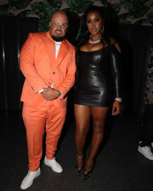 Remy Ma Instagram - Good times with great friends 🥰
Sidebar: now you knowww I don’t know how to act when @Brandy come @darealterrencedavidson 
Double Sidebar: I love that my beautiful friend @iamjuju_  is tall like me  #RemyMa