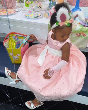 Remy Ma Instagram - @ReminisceMacKenzie ‘s Easter Brunch 🐣💐 
Everybody wore poofy dresses, “high heels”, and bunny ears🥰
#RemyMArtha was veryyyy happy!
Sidebar: RemyMArtha was even happier when everybody picked up their kids the next day 😩😎 #RemyMa