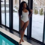 Remy Ma Instagram - Hubby said, “ You look pretty babe. Let me take a couple pics of you” Then he gonna say, “If you post them I want my photo cred”😚 📸 credit: @PapoosePapoose Sidebar: he follows me and the baby around the house filming us; I told him if this turns into a 💰 I want 60%😜- yup 60!💋 #RemyMa #WetOrDry
