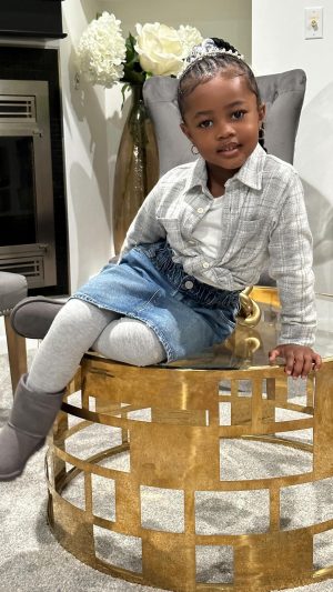 Remy Ma Instagram - It’s the Golden Child 4th birthday! I can’t believe how fast she has grown. My beautiful, intelligent, talented, funny, sweet babygirl ; my mini model, I have sooooo many pics of her cuz she literally makes me do a mini photoshoot every morning before school😍 Everybody and I mean EVERYBODY that encounters her immediately loves her…such a joy to be around.
@ReminisceMackenzie…My KenzieGirl…My Mac…My Mini Me #Reminisce #RemyMa