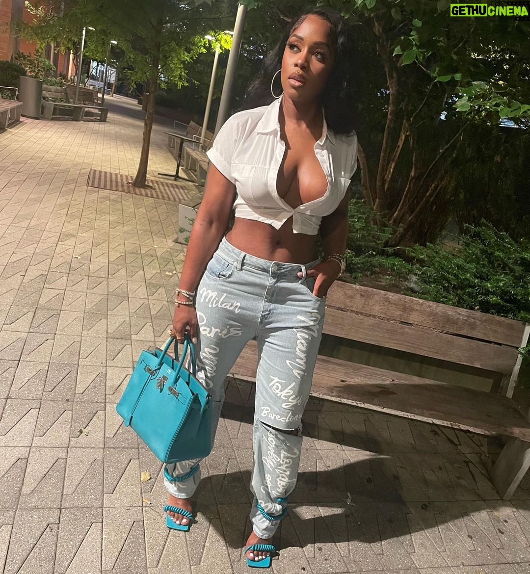Remy Ma Instagram - Thank God I don’t look like what I been through ✨ #Reminisce #RemyMa