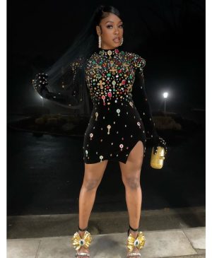 Remy Ma Instagram - Beautiful outfit for a beautiful occasion 🥰 Thank u to the amazing @BevySmith for inviting me to the most amazing dinner ever!! So many smart, talented, powerful, black women in one room💜 I learned so much; u r an inspiration Bev💋@BET
Hair by @moochhair 🚺
Makeup by @koreankandy 🚺
Dress by @angelbrinks 🚺
Shoes by @iamjenniferle 🚺
Sidebar: I’m in the room where it happens #IYKYK
Double Sidebar: 😁
#Reminisce #RemyMa