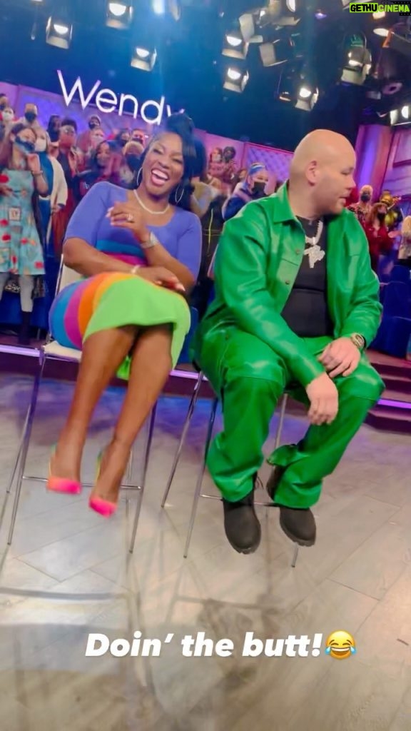 Remy Ma Instagram - Early morning antics! I had tooooo much fun hosting The @WendyShow with my brother @FatJoe Sidebar: He thinks I’m crazy🤦🏽‍♀️ Double Sidebar: And I am!!!😂😂 #Reminisce @RemyMa - Dress by @ChristopherJohnRogers (support black-owned fashion)