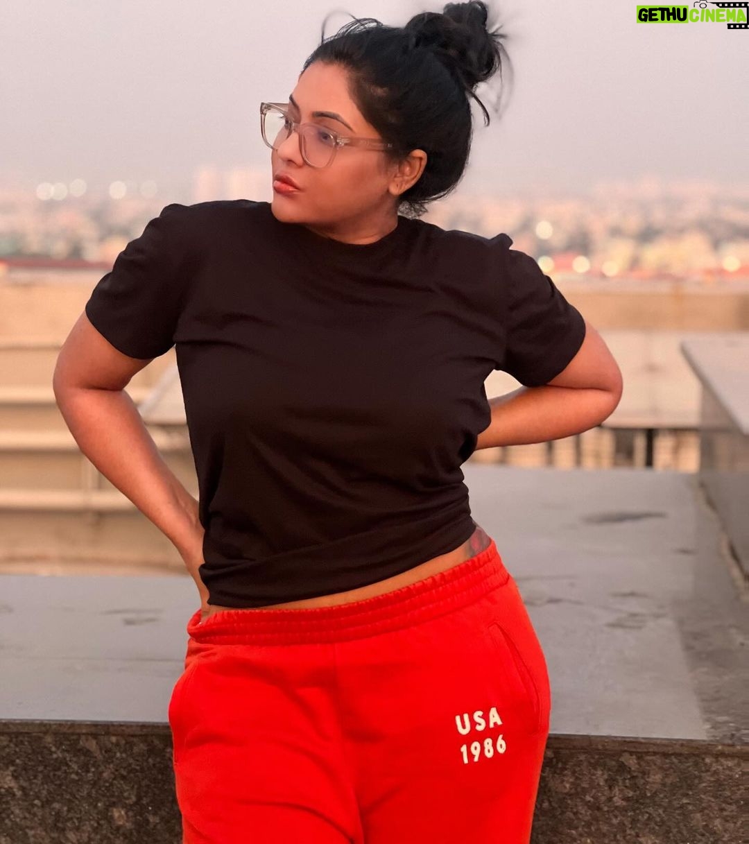 Reshma Pasupuleti Instagram - Wishing everyone peace of mind🫰