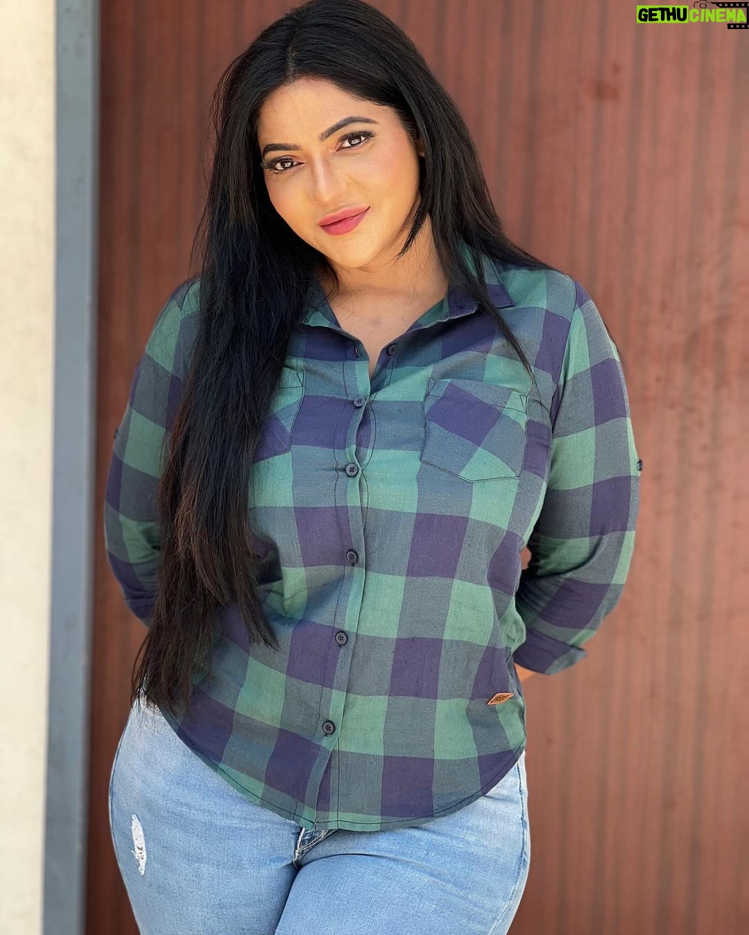 Reshma Pasupuleti Instagram - Things to keep private …… EVERYYYYYTTTTHHHIIINNNNGGGGGGGGGGG🤣😂🫠