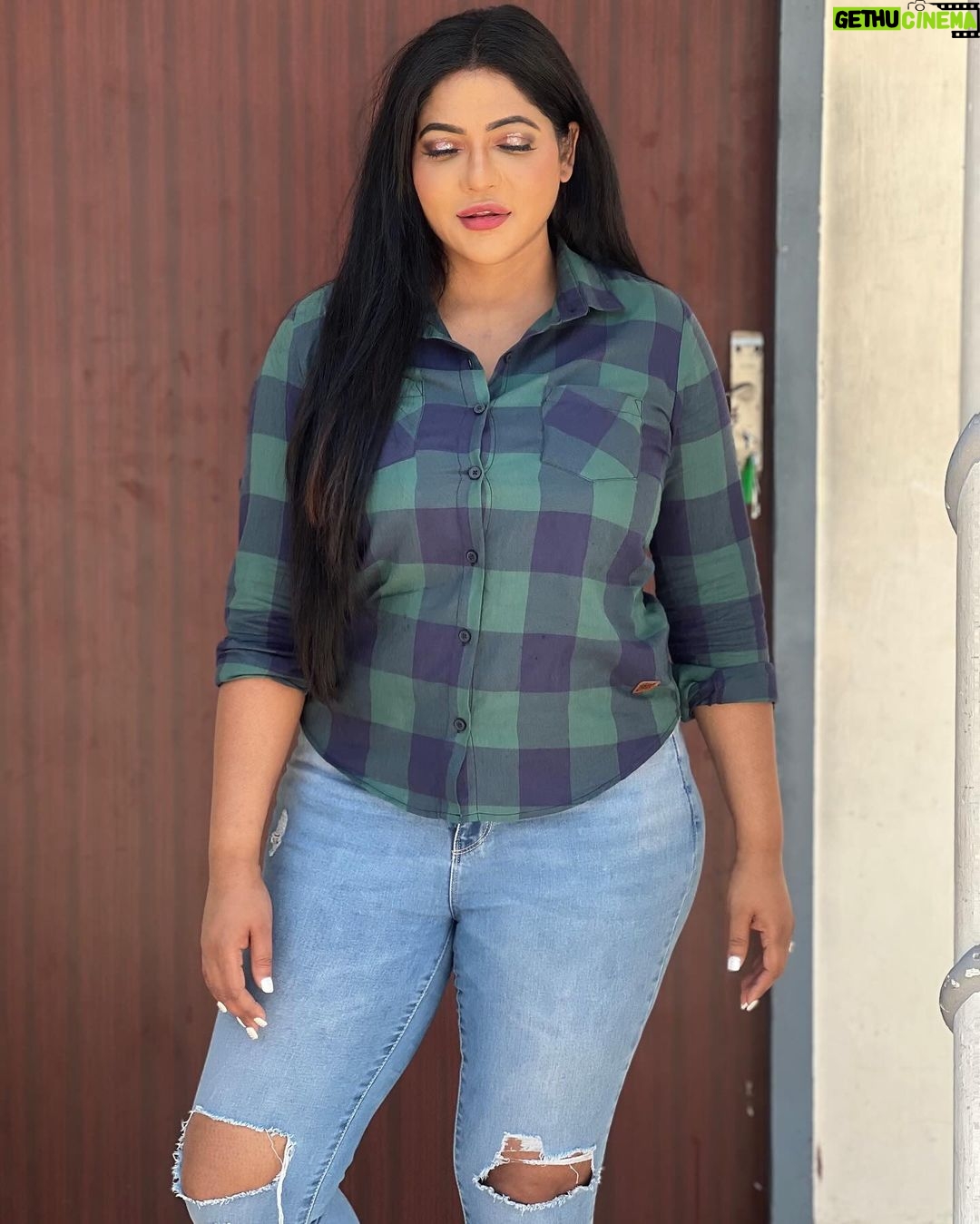 Reshma Pasupuleti Instagram - Things to keep private …… EVERYYYYYTTTTHHHIIINNNNGGGGGGGGGGG🤣😂🫠