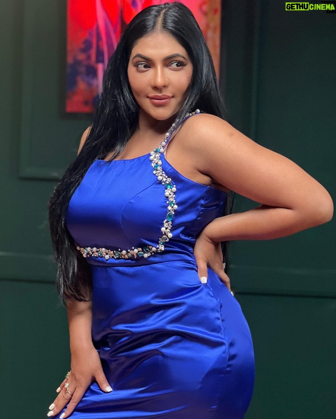 Reshma Pasupuleti Instagram - Current vibe 💍 blues 💙