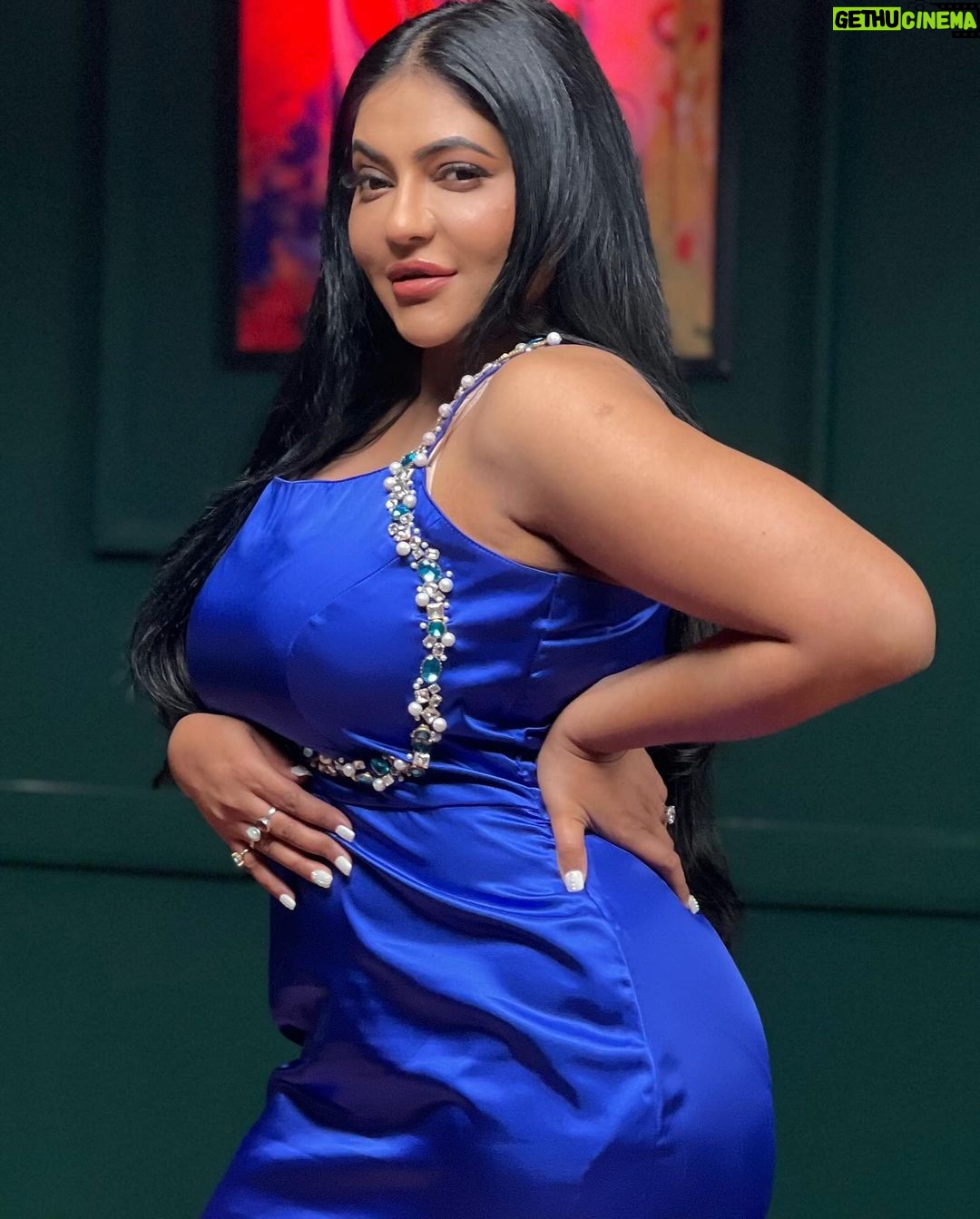 Reshma Pasupuleti Instagram - Current vibe 💍 blues 💙