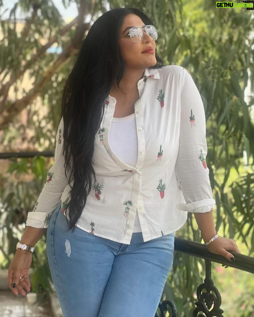 Reshma Pasupuleti Instagram - I got your back 💯🫡😃