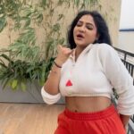 Reshma Pasupuleti Instagram – Some days you just got to go with flow #vibe as you go & keep smiling 😊 #awesomeday #blessed #grateful #loved #reel #reelinstagram #reelinsta #reelviral #reelindia #reelchennai #reellover #reelitfeelit❤️❤️