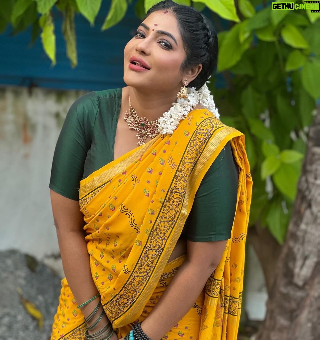 Reshma Pasupuleti Instagram - Good women still exist, but our stomachs are not flat and we talk back šIām an angel tho ššŖ½š