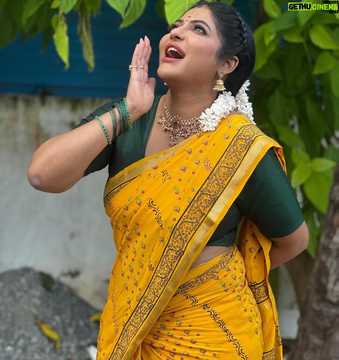 Reshma Pasupuleti Instagram - Good women still exist, but our stomachs are not flat and we talk back šIām an angel tho ššŖ½š