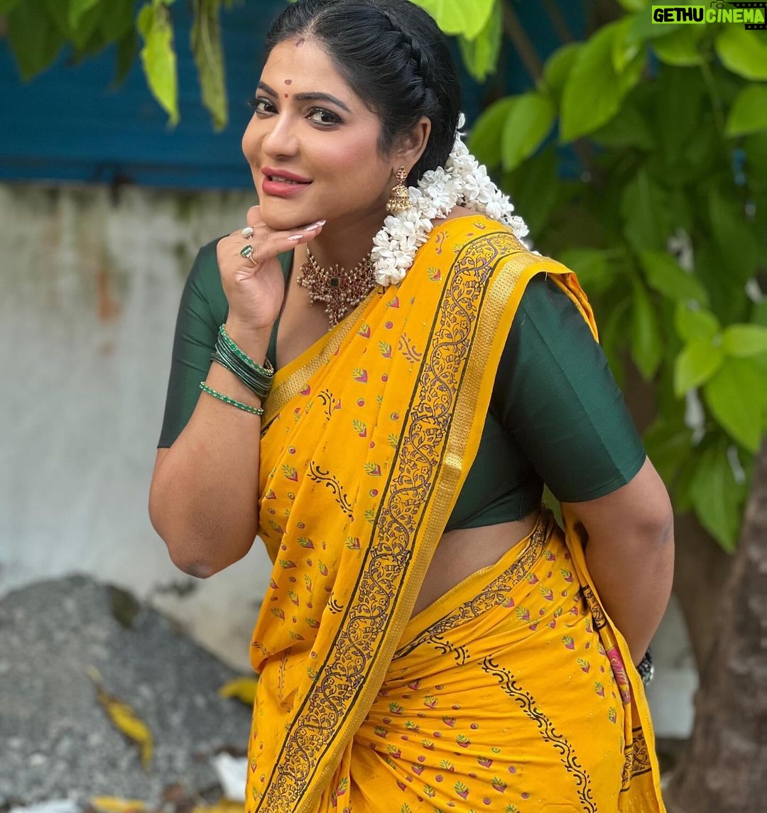 Reshma Pasupuleti Instagram - Good women still exist, but our stomachs are not flat and we talk back šIām an angel tho ššŖ½š