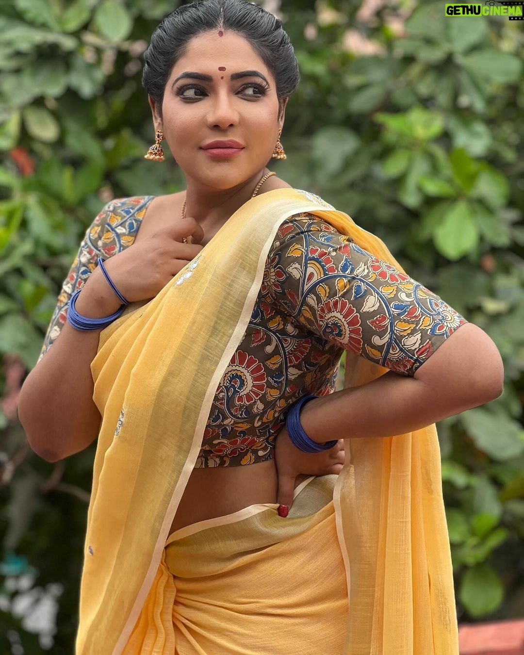 Reshma Pasupuleti Instagram - She promised herself better & never looked back 💛🧿