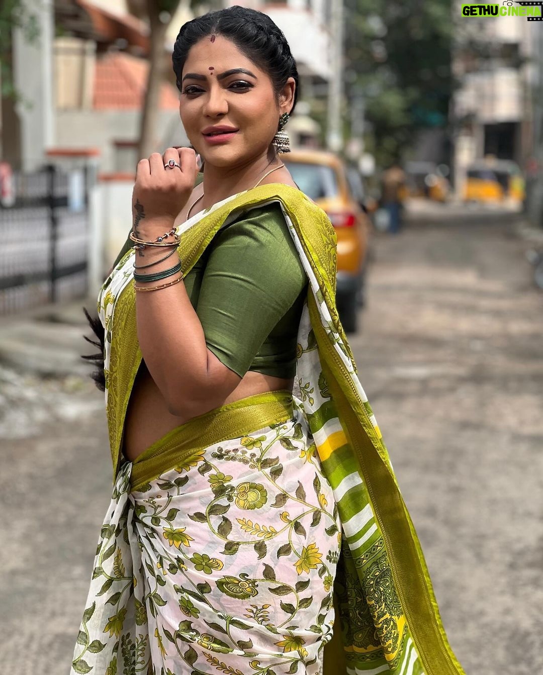 Reshma Pasupuleti Instagram - Protect your spirit from negativity, don’t let anyone disturb your peace ☮️