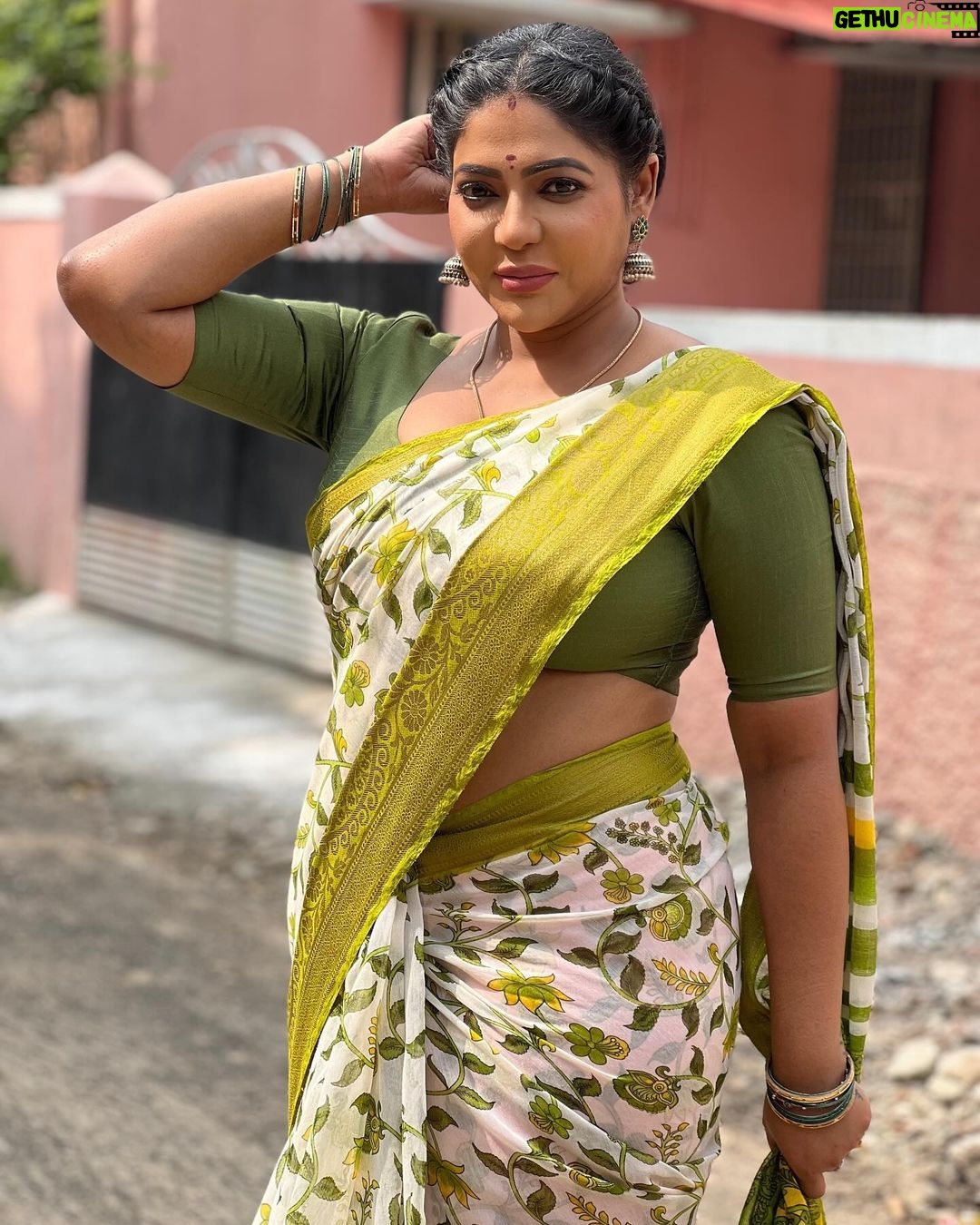 Reshma Pasupuleti Instagram - Protect your spirit from negativity, don’t let anyone disturb your peace ☮️