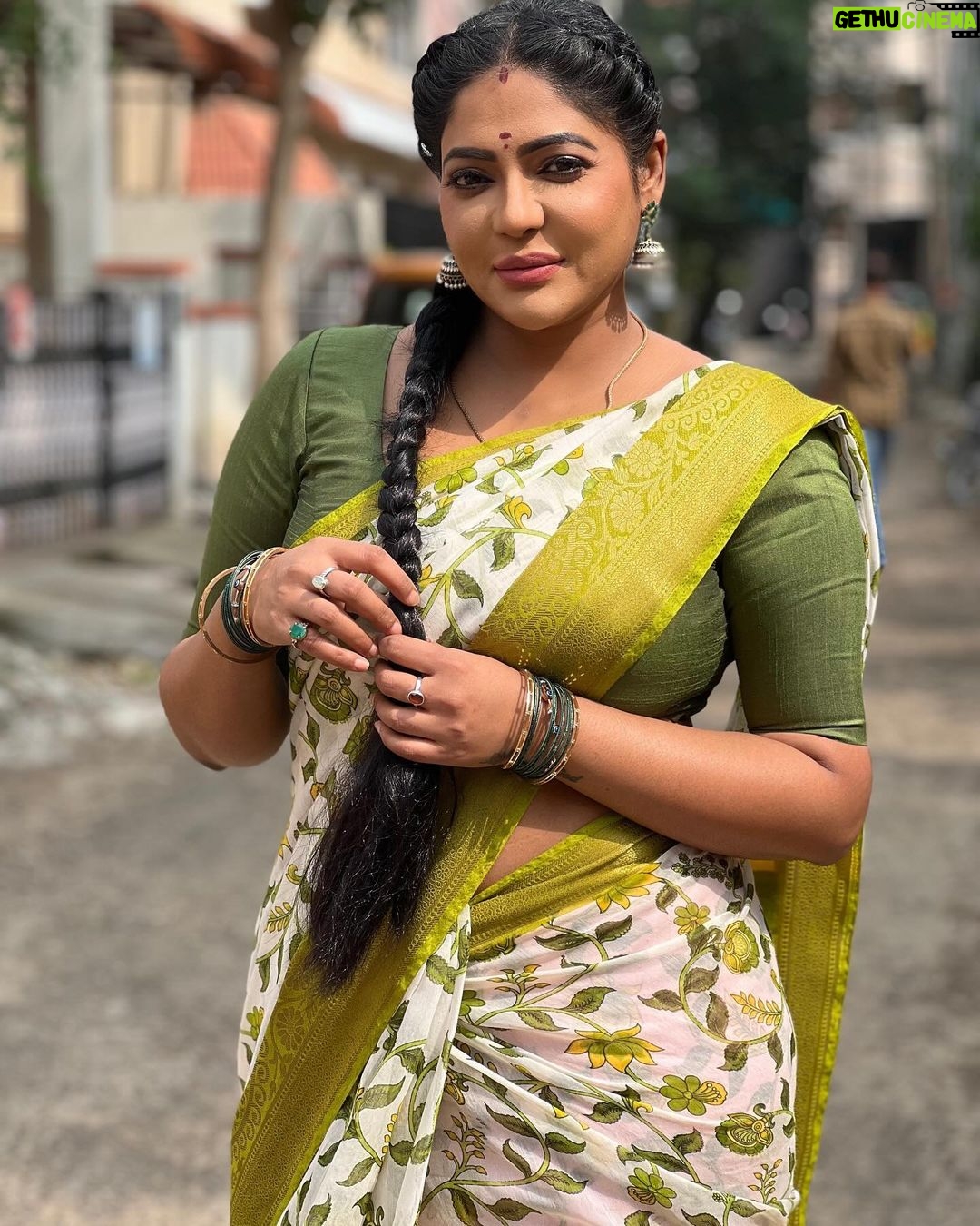 Reshma Pasupuleti Instagram - Protect your spirit from negativity, don’t let anyone disturb your peace ☮️