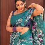 Reshma Pasupuleti Instagram – Focus on improving yourself, not proving yourself #selfcare #lovelige  thank you @dharaniofficialpage @jewelhub_chennai for the saree & jewelry awesome styling 🫰