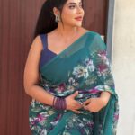 Reshma Pasupuleti Instagram – Focus on improving yourself, not proving yourself #selfcare #lovelige  thank you @dharaniofficialpage @jewelhub_chennai for the saree & jewelry awesome styling 🫰