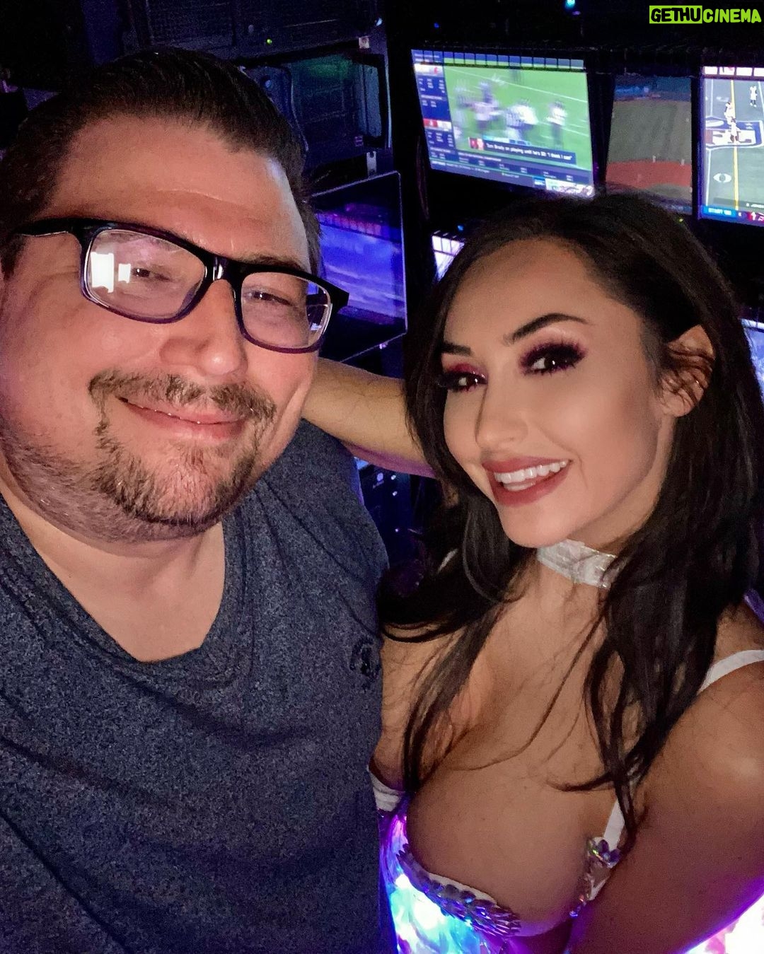 Reya Sunshine Instagram - Lots of fun at @tootsiescabaret last night! Thanks to my big bro @djplatypus10 who MCβd my show π
π Looking forward to night 2 tonight after the exxxotica expo!π Tootsie's Cabaret Miami