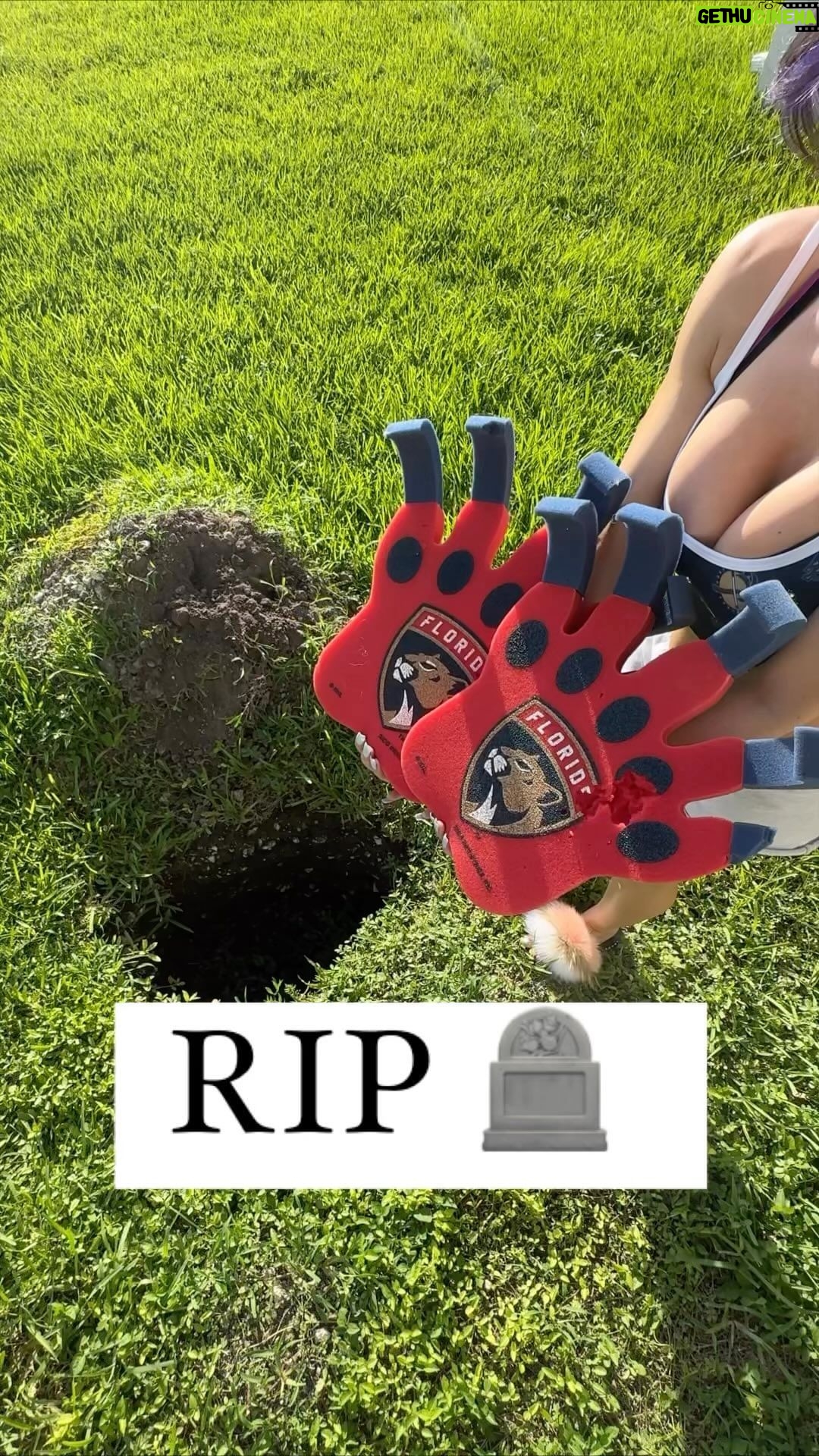 Reya Sunshine Instagram - Finally got to give these babies a proper burial 🪦
