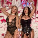 Reya Sunshine Instagram - Showing my babe @mariashalima a proper spooky Halloween 🎃👻🕸🔪🩸Which pic is your favorite? And what’s lurking in the corner? (PS- this is my bathroom 🤣)
